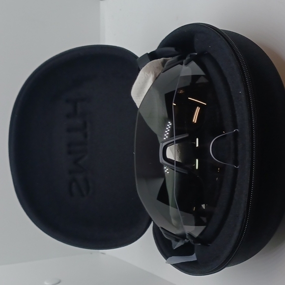 NWT MEN'S SMITH REVERB SUNGLASSES - Picture 1 of 3